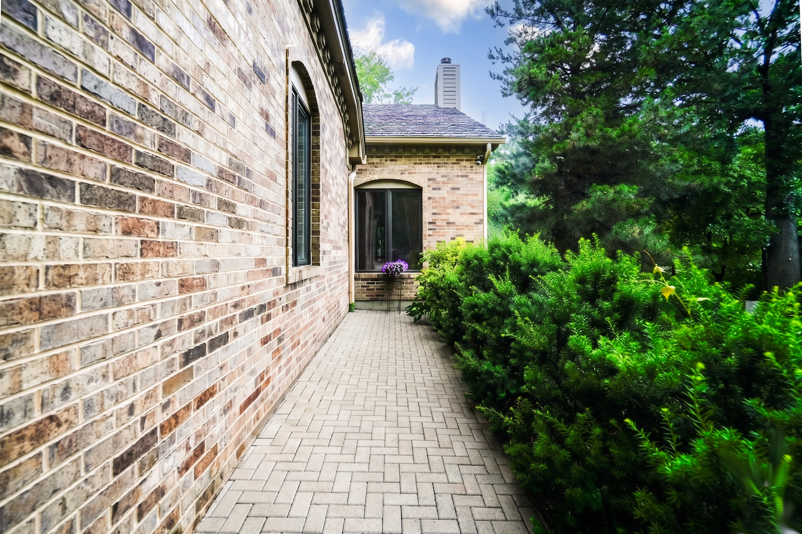 640 Walnut Oaks Drive