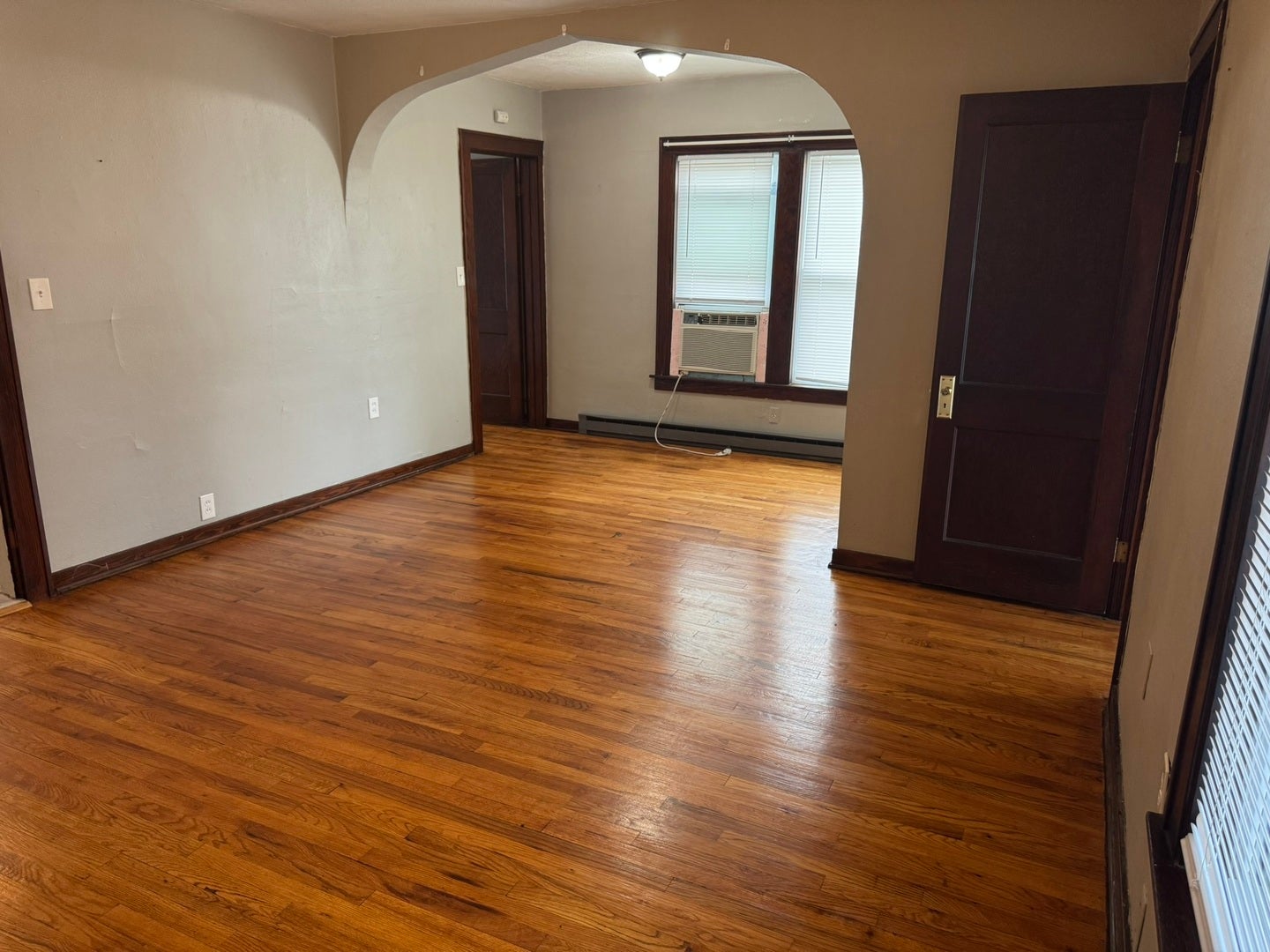 209 E 10TH Street 2