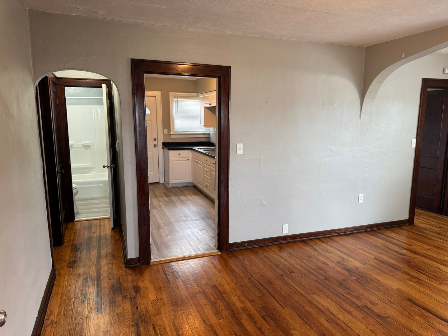 209 E 10TH Street 2