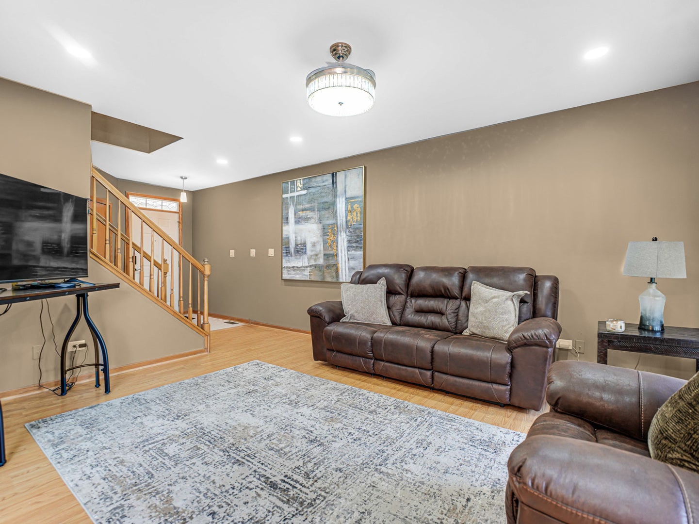 16612 Knottingwood Avenue