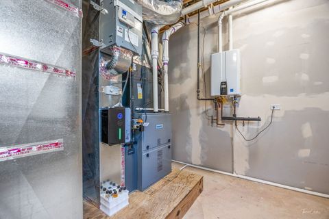 Tiny photo for 6538 Bentley Avenue, Willowbrook, IL 60527 (MLS # 12477061)