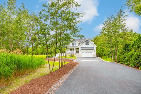 Tiny photo for 6538 Bentley Avenue, Willowbrook, IL 60527 (MLS # 12477061)