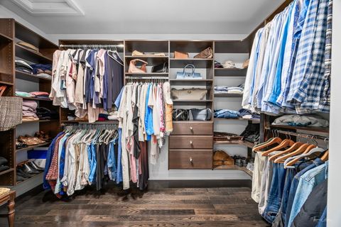 Tiny photo for 6538 Bentley Avenue, Willowbrook, IL 60527 (MLS # 12477061)