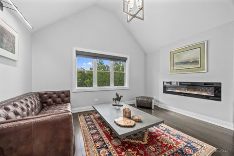 Tiny photo for 6538 Bentley Avenue, Willowbrook, IL 60527 (MLS # 12477061)