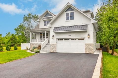 Tiny photo for 6538 Bentley Avenue, Willowbrook, IL 60527 (MLS # 12477061)