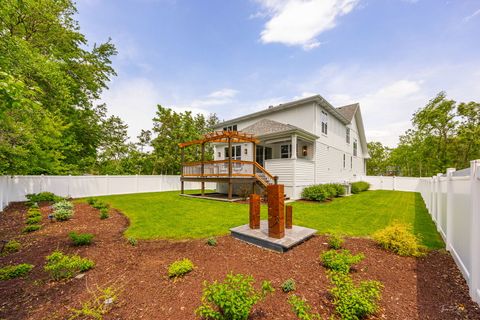 Tiny photo for 6538 Bentley Avenue, Willowbrook, IL 60527 (MLS # 12477061)