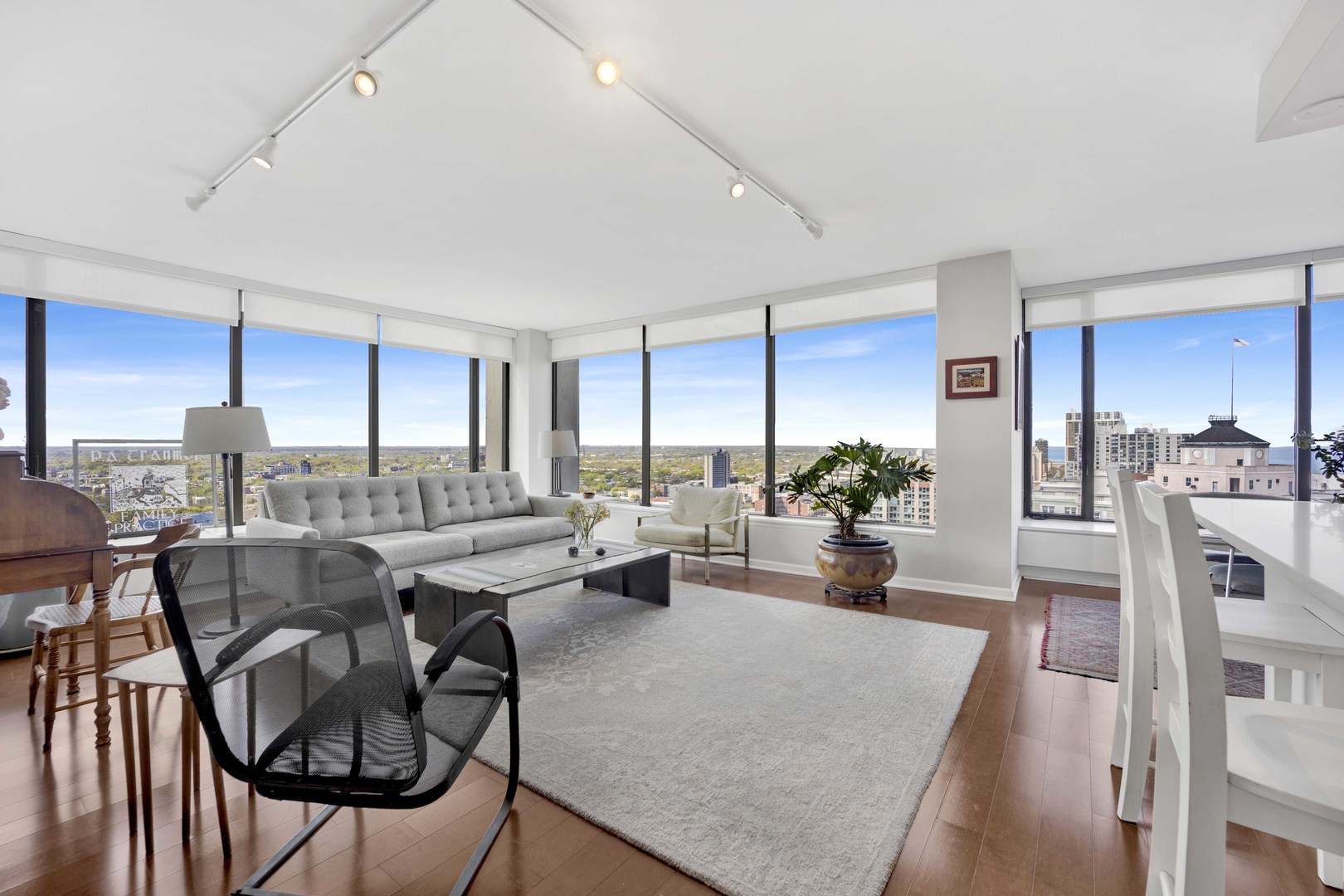 5455 N Sheridan Road 2915