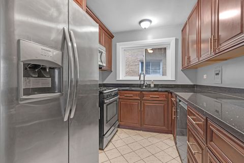 Tiny photo for 6134 N Damen Avenue #2B, Chicago, IL 60659 (MLS # 12578028)