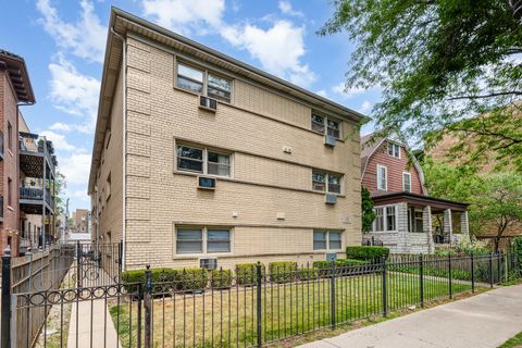 Photo of 1238 W PRATT Boulevard #1A, Chicago, IL 60626 (MLS # 12508671) Photo of 1238 W PRATT Boulevard #1A, Chicago, IL 60626 (MLS # 12508671)