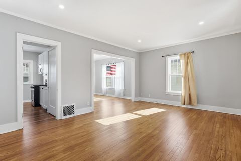 Tiny photo for 2621 Iowa Street, Davenport, IA 52803 (MLS # 12551008)