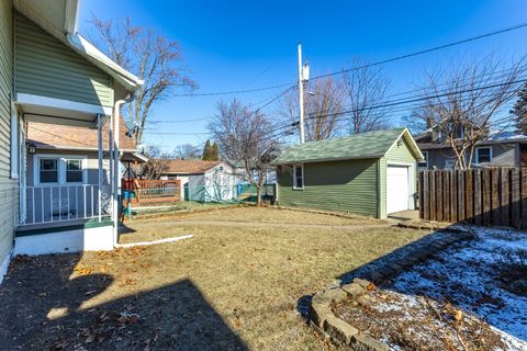 Tiny photo for 2621 Iowa Street, Davenport, IA 52803 (MLS # 12551008)