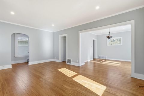 Tiny photo for 2621 Iowa Street, Davenport, IA 52803 (MLS # 12551008)