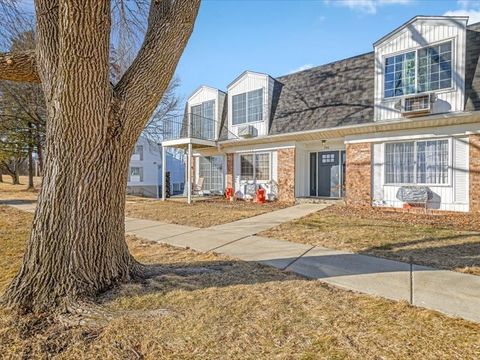 Tiny photo for 706 Kiwanis Drive #4, Freeport, IL 61032 (MLS # 12578993)