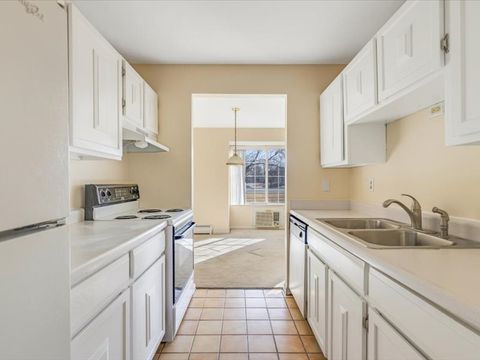 Tiny photo for 706 Kiwanis Drive #4, Freeport, IL 61032 (MLS # 12578993)