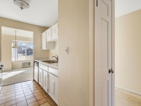 Tiny photo for 706 Kiwanis Drive #4, Freeport, IL 61032 (MLS # 12578993)