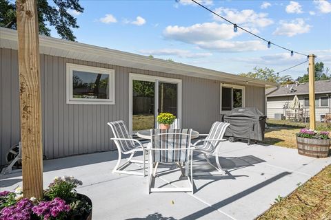 Tiny photo for 708 S 10th Avenue, St. Charles, IL 60174 (MLS # 12477165)