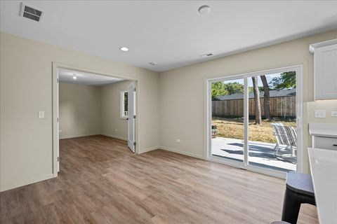 Tiny photo for 708 S 10th Avenue, St. Charles, IL 60174 (MLS # 12477165)