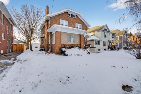 Tiny photo for 324 Paris Avenue, Rockford, IL 61107 (MLS # 12533582)