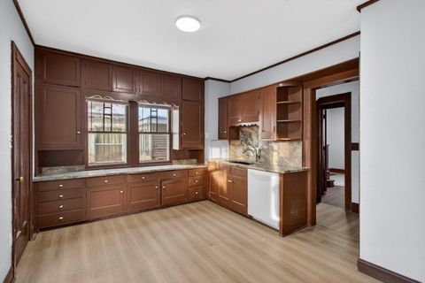 Tiny photo for 324 Paris Avenue, Rockford, IL 61107 (MLS # 12533582)