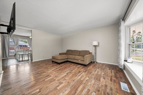 Tiny photo for 1490 Highland Boulevard, Hoffman Estates, IL 60169 (MLS # 12490451)