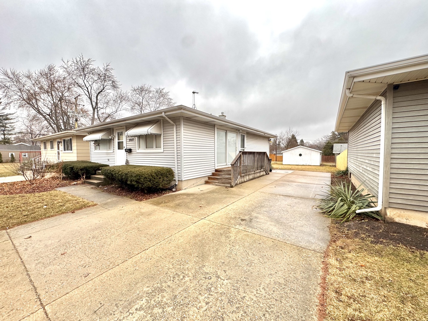 2017 Ezra Avenue