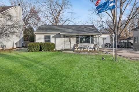 Photo of 1034 S Harrison Street, Batavia, IL 60510 (MLS # 12549555)