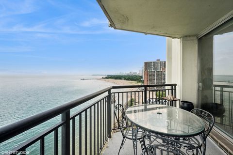 Tiny photo for 6007 N Sheridan Road #12A, Chicago, IL 60660 (MLS # 12468081)