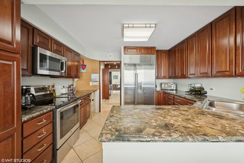 Tiny photo for 6007 N Sheridan Road #12A, Chicago, IL 60660 (MLS # 12468081)