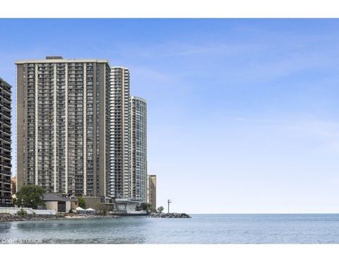 Photo of 6007 N Sheridan Road #12A, Chicago, IL 60660 (MLS # 12468081)