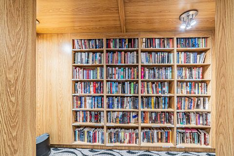 Tiny photo for 6007 N Sheridan Road #12A, Chicago, IL 60660 (MLS # 12468081)