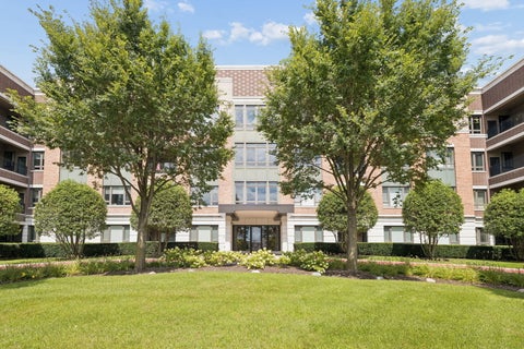 Tiny photo for 1000 Village Center Drive #405, Burr Ridge, IL 60527 (MLS # 12733786)