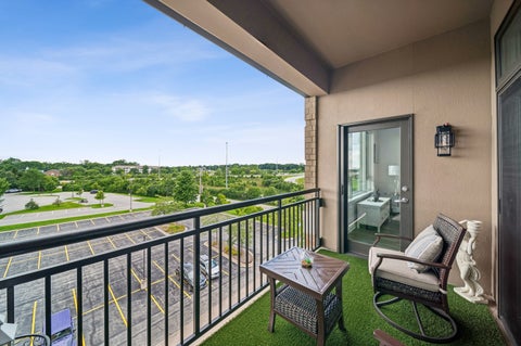 Tiny photo for 1000 Village Center Drive #405, Burr Ridge, IL 60527 (MLS # 12733786)