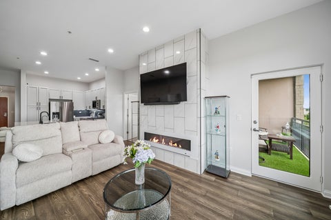 Tiny photo for 1000 Village Center Drive #405, Burr Ridge, IL 60527 (MLS # 12733786)
