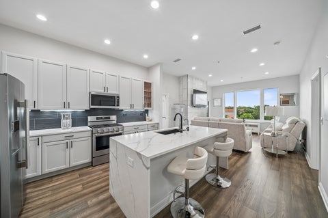 Tiny photo for 1000 Village Center Drive #405, Burr Ridge, IL 60527 (MLS # 12733786)