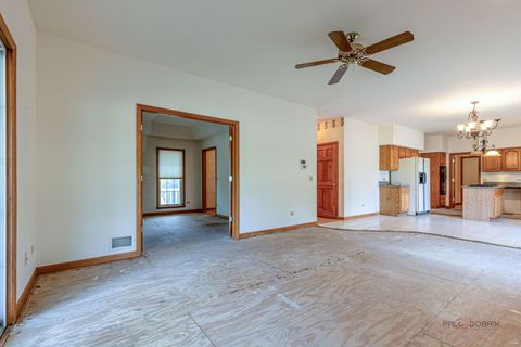 Tiny photo for 908 Amber Lane, Lake Villa, IL 60046 (MLS # 12421241)