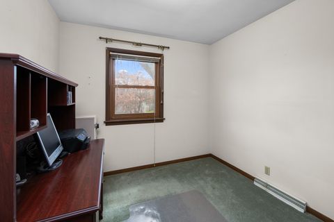 Tiny photo for 3216 W Dover Court, Davenport, IA 52084 (MLS # 12619051)