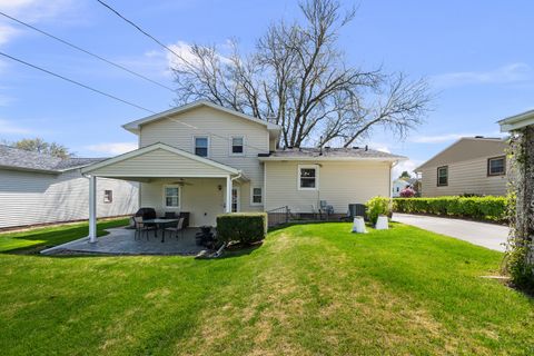Tiny photo for 3216 W Dover Court, Davenport, IA 52084 (MLS # 12619051)