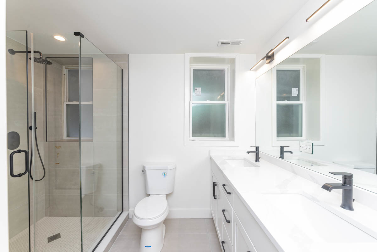 2825 N Rockwell Street G