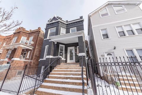 2825 N Rockwell Street G Chicago IL 60618