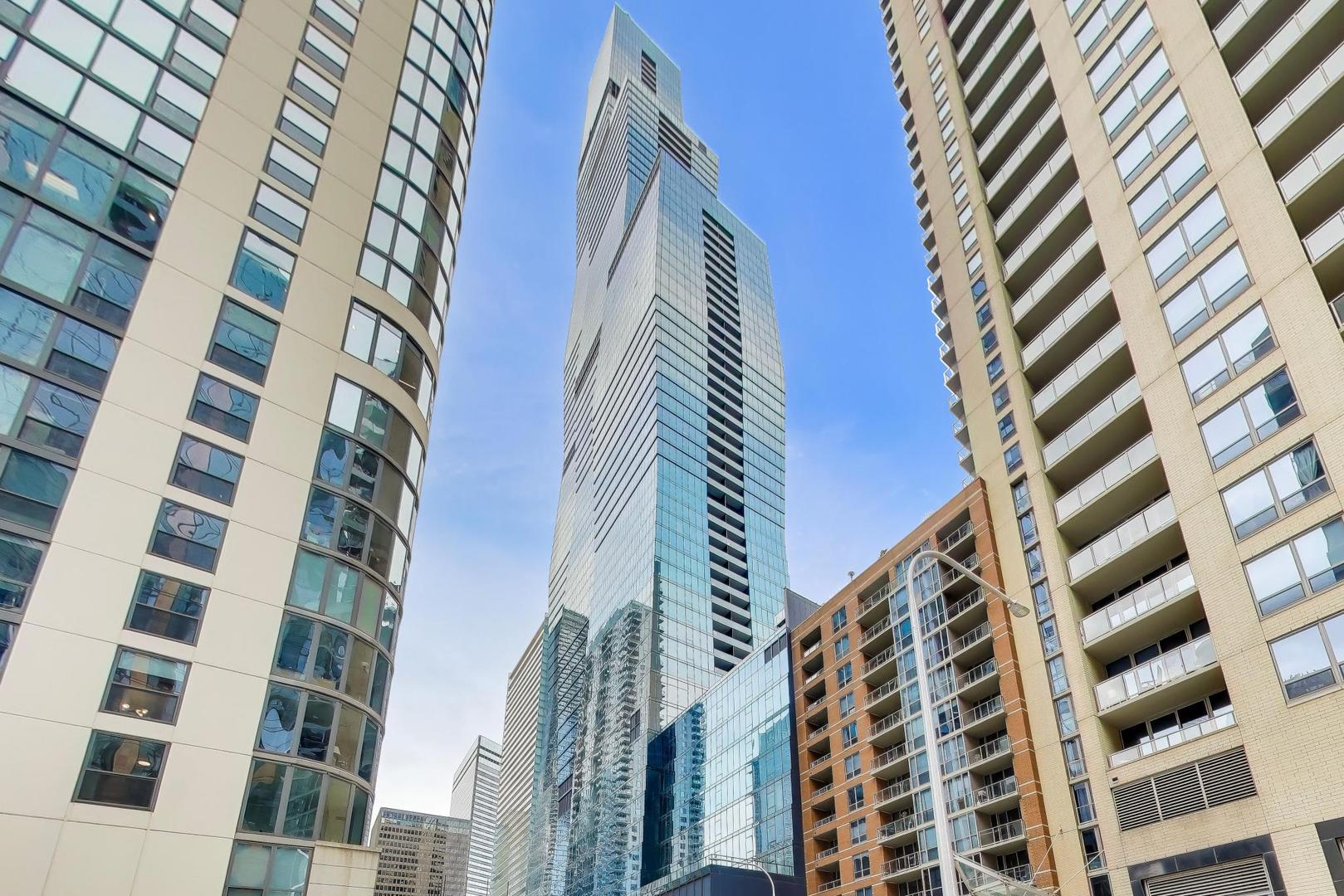 363 E Wacker Drive 2108