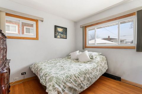 Tiny photo for 11129 Martindale Drive, Westchester, IL 60154 (MLS # 12516125)