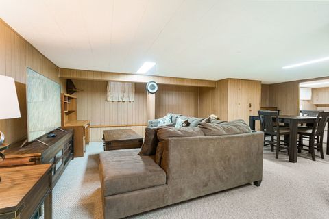 Tiny photo for 11129 Martindale Drive, Westchester, IL 60154 (MLS # 12516125)