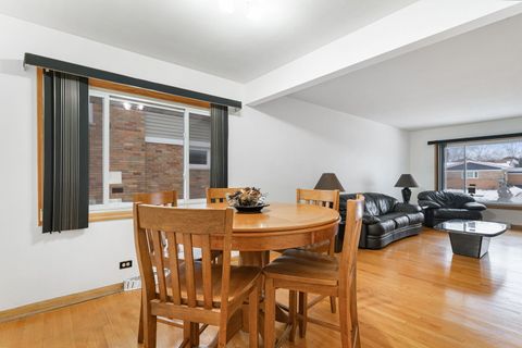 Tiny photo for 11129 Martindale Drive, Westchester, IL 60154 (MLS # 12516125)