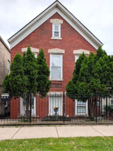 2250 S Sacramento Avenue Chicago IL 60623