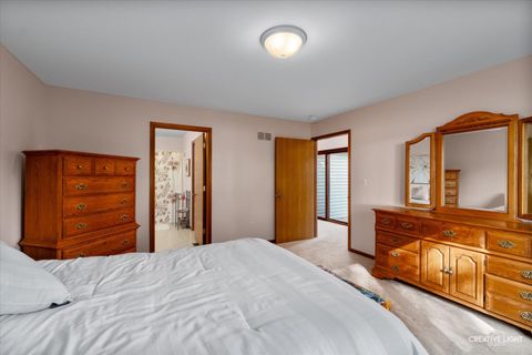 Tiny photo for 43 S Juniper Drive, North Aurora, IL 60542 (MLS # 12479426)