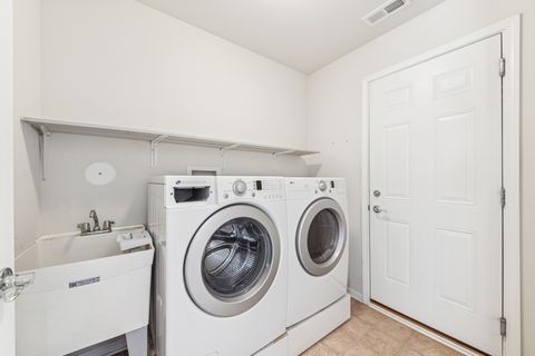 Tiny photo for 2920 Stoney Creek Drive, Elgin, IL 60124 (MLS # 12483876)