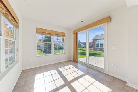 Tiny photo for 2920 Stoney Creek Drive, Elgin, IL 60124 (MLS # 12483876)