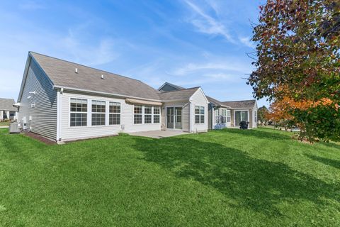 Tiny photo for 2920 Stoney Creek Drive, Elgin, IL 60124 (MLS # 12483876)