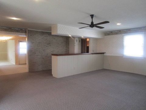 Tiny photo for 306 College Boulevard, Carmi, IL 62821 (MLS # 100000642)