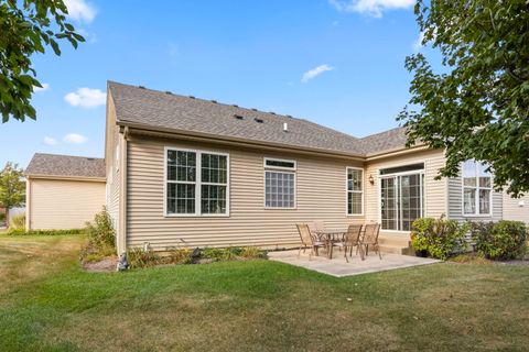 Tiny photo for 929 Fairmont Road, Pingree Grove, IL 60140 (MLS # 12487368)